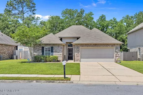 15211 Clemson Ave, Gulfport, MS 39503