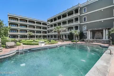 4640 W Beach Blvd #B8, Gulfport, MS 39501