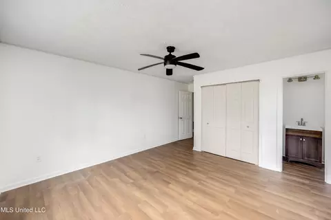 Bedroom - 113 Lakeshore Rd, Jackson, MS 39212 photo 3 of 3