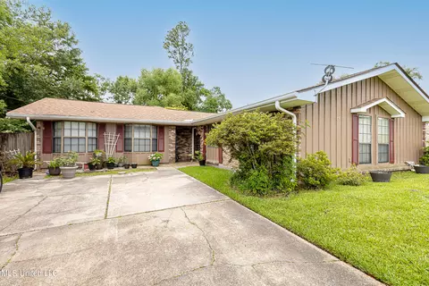 15233 Royal St, Gulfport, MS 39503