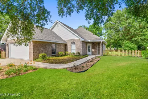 638 Oakleigh Ave, Gulfport, MS 39507