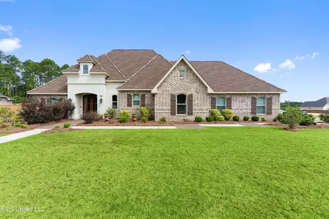 9492 Belle La Vie Pkwy, Biloxi, MS 39532