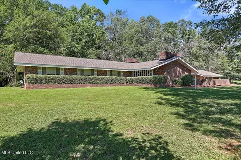 108 Longwood Dr, Brandon, MS 39042