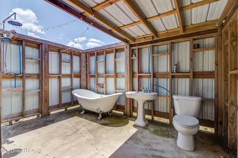 Bath - 10552 Hunt Rd, Vancleave, MS 39565 photo 3 of 3