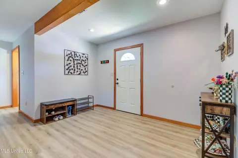 Entry Way - 10552 Hunt Rd, Vancleave, MS 39565 photo 1 of 2