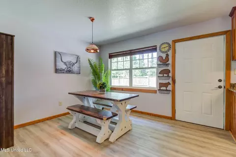 Dining - 10552 Hunt Rd, Vancleave, MS 39565 photo 2 of 2