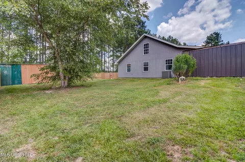 Exterior - 10552 Hunt Rd, Vancleave, MS 39565 photo 10 of 11