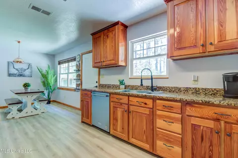 Kitchen - 10552 Hunt Rd, Vancleave, MS 39565 photo 2 of 3