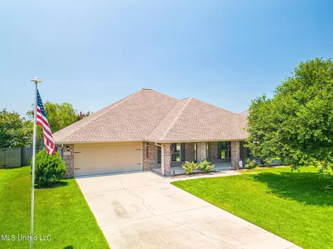 14645 N Bruce Cv, D'iberville, MS 39540