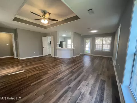 28 Lamplighter Rd, Pearl, MS 39208 photo 3
