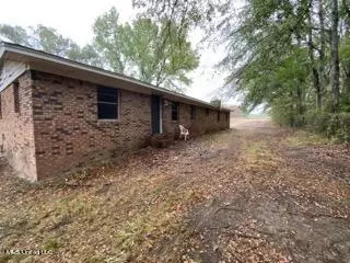 3126 Snake Creek Rd, Raymond, MS 39154