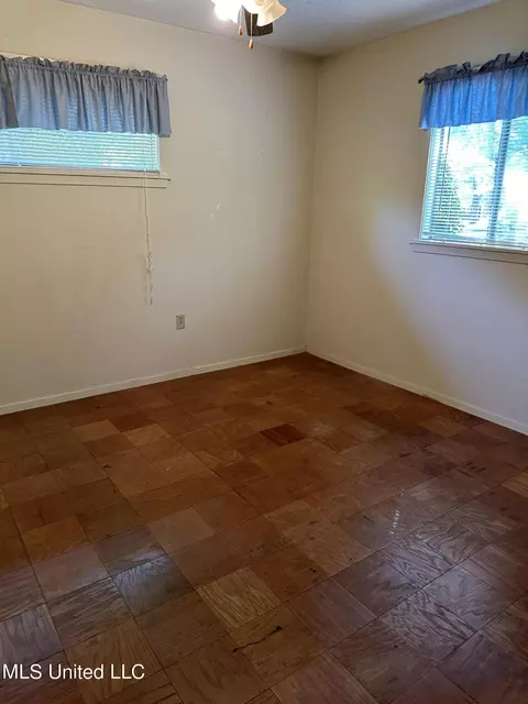Bedroom - 277 Sun Dr, Jackson, MS 39211 photo 2 of 3