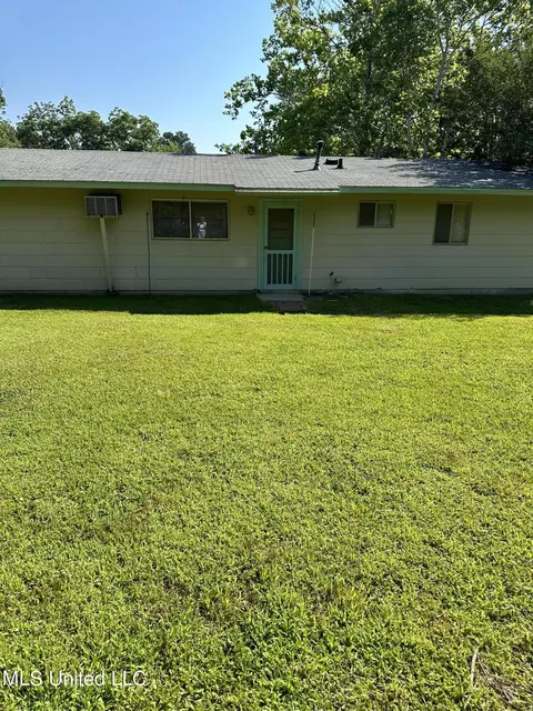 Exterior - 277 Sun Dr, Jackson, MS 39211 photo 2 of 3