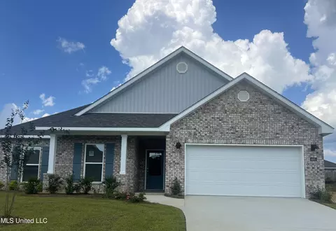 4991 Fern Dr, D'iberville, MS 39540