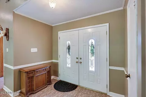 Entry Way - 255 Nub Mcnair Rd, Magee, MS 39111 photo 1 of 2