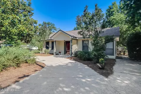 222 Pine St, Long Beach, MS 39560 photo 2
