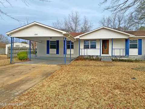 104 Jeffrey St, Kosciusko, MS 39090