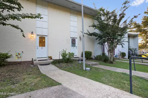 3230 Cumberland Rd #30, Ocean Springs, MS 39564