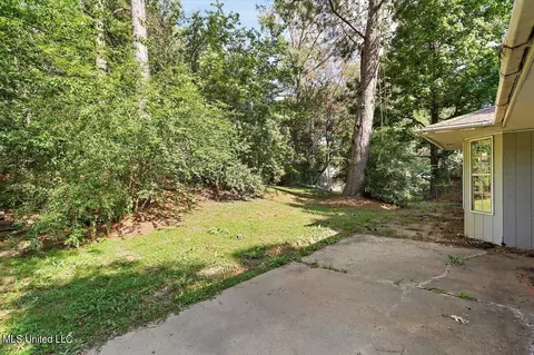 Exterior - 2128 Thousand Oaks Dr, Jackson, MS 39212 photo 5 of 5