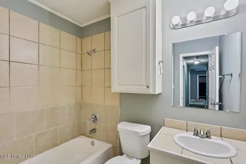 Bath - 2128 Thousand Oaks Dr, Jackson, MS 39212 photo 2 of 2