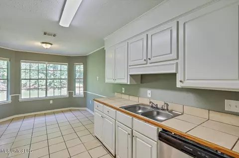 Other - 2128 Thousand Oaks Dr, Jackson, MS 39212 photo 2 of 4