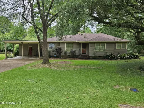 811 Alverado St, Jackson, MS 39204