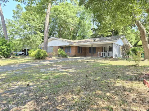 2485 Carter Rd, Biloxi, MS 39531