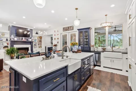 Kitchen - 13 Timber Ridge Dr, Laurel, MS 39443 photo 3 of 6