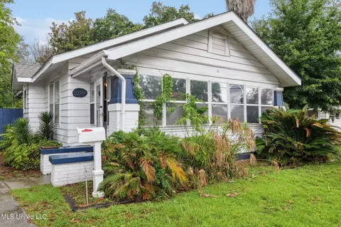 289 Hopkins Blvd, Biloxi, MS 39530