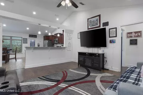 Entry Way - 19694 Wallace Way, Saucier, MS 39574 photo 3 of 4