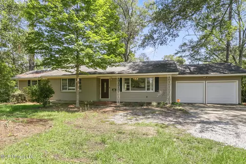 942 Meadowbrook Rd, Jackson, MS 39206
