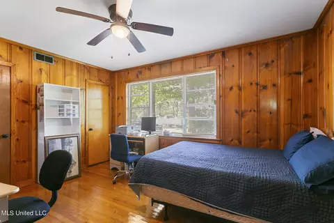Bedroom - 942 Meadowbrook Rd, Jackson, MS 39206 photo 1 of 4