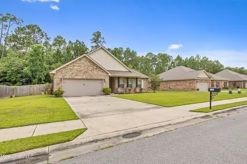 9046 River Birch Dr, Biloxi, MS 39532