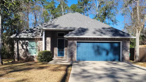 8428 Kimo Pl, Diamondhead, MS 39525