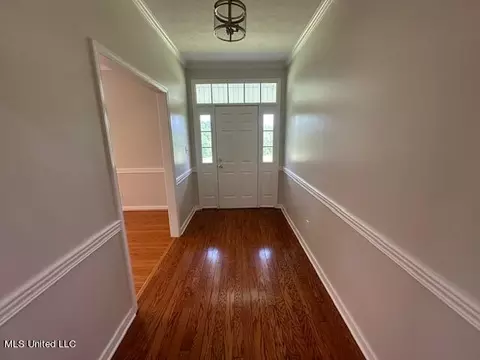 Entry Way - 256 Hillcrest Dr, Brandon, MS 39042 photo 1 of 2
