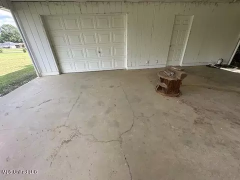 Exterior - 256 Hillcrest Dr, Brandon, MS 39042 photo 7 of 13