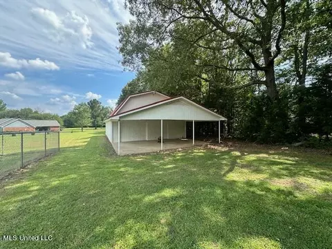 Exterior - 256 Hillcrest Dr, Brandon, MS 39042 photo 6 of 13