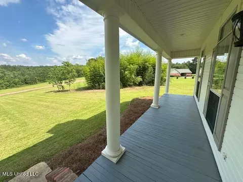 Exterior - 256 Hillcrest Dr, Brandon, MS 39042 photo 11 of 13