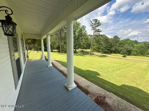Exterior - 256 Hillcrest Dr, Brandon, MS 39042 photo 12 of 13