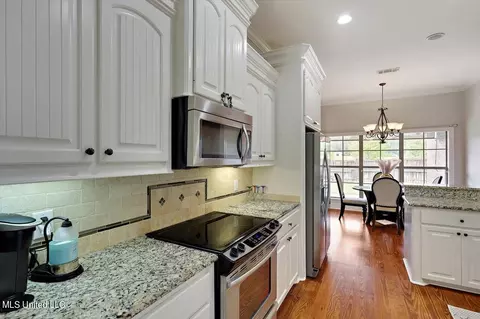 Kitchen - 101 Westerly Pl, Madison, MS 39110 photo 4 of 5