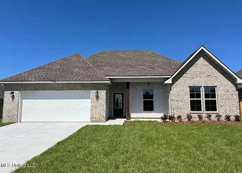 10305 Caroline Dr, Gulfport, MS 39503