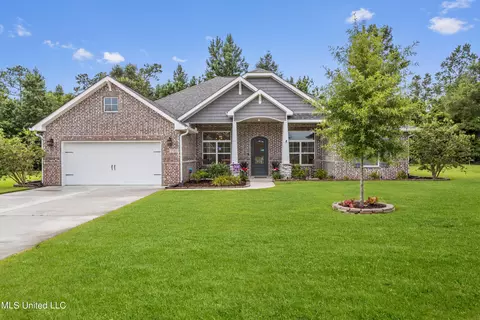 13301 Harper Ct, Gulfport, MS 39503