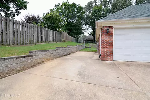 Exterior - 4307 Bienville Rd, Nesbit, MS 38651 photo 6 of 8