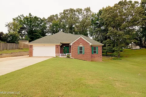 4307 Bienville Rd, Nesbit, MS 38651
