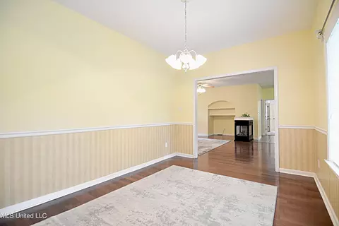 Dining - 4307 Bienville Rd, Nesbit, MS 38651 photo 2 of 2