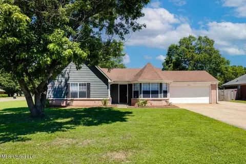 7350 Bramble Ln, Walls, MS 38680