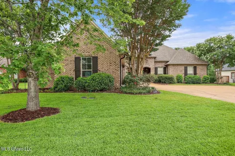 271 Lake Cir, Madison, MS 39110 photo 2