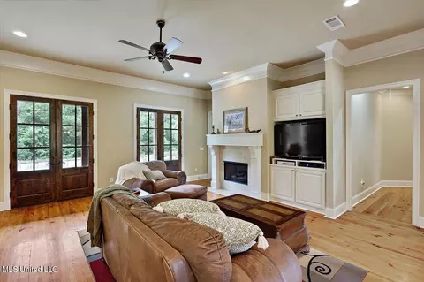 271 Lake Cir, Madison, MS 39110 photo 6