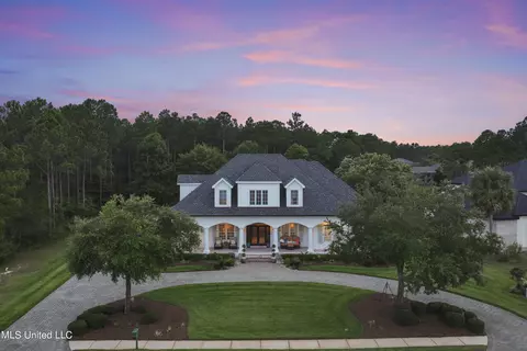 2713 Royal Run, Gautier, MS 39553