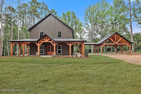 1051 Little Ln, Crystal Springs, MS 39059